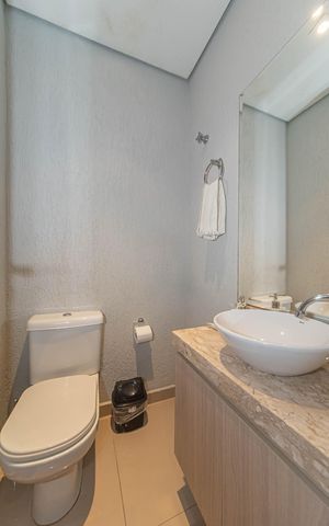Casa para alugar com 298m², 3 quartos e 4 vagas Casa para alugar com 298m², 3 quartos e 4 vagasLavabo