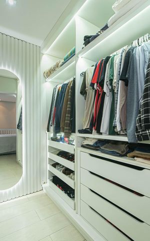 Casa para alugar com 298m², 3 quartos e 4 vagas Casa para alugar com 298m², 3 quartos e 4 vagasSuite - Closet