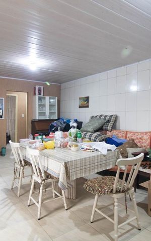 Casa à venda com 240m², 4 quartos e 4 vagas