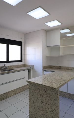 Apartamento para alugar com 160m², 3 quartos e 3 vagasCozinha