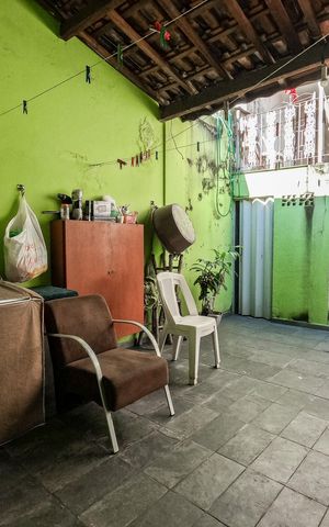 Casa à venda com 270m², 4 quartos e 4 vagas