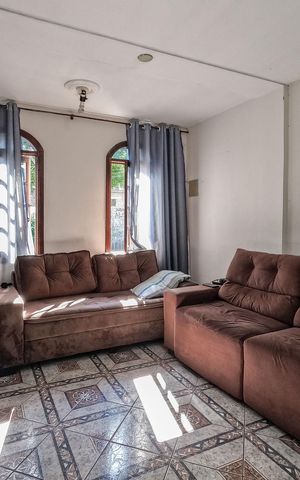 Casa à venda com 270m², 4 quartos e 4 vagas