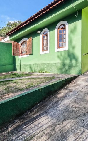 Casa à venda com 270m², 4 quartos e 4 vagas