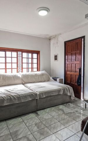 Casa à venda com 270m², 4 quartos e 4 vagas