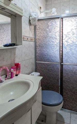 Casa à venda com 270m², 4 quartos e 4 vagas