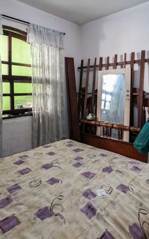 Casa à venda com 270m², 4 quartos e 4 vagas