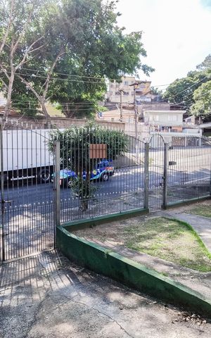 Casa à venda com 270m², 4 quartos e 4 vagas