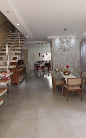 Casa à venda com 250m², 3 quartos e 4 vagasSala