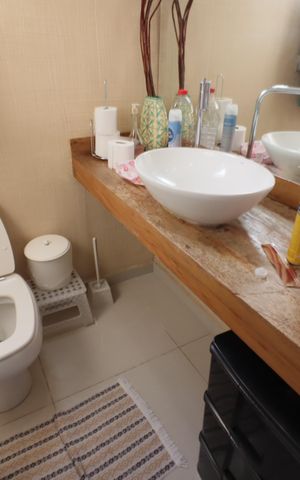 Casa à venda com 250m², 3 quartos e 4 vagasLavabo
