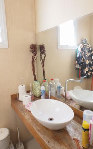 Casa à venda com 250m², 3 quartos e 4 vagasLavabo