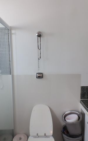 Casa à venda com 250m², 3 quartos e 4 vagasBanheiro da Suíte 2