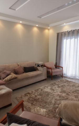 Casa à venda com 250m², 3 quartos e 4 vagasSala