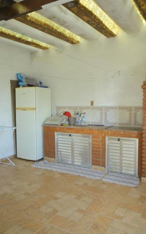 Casa à venda com 274m², 2 quartos e 3 vagasÁrea de convivência ( compartilhada ) 