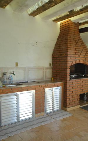 Casa à venda com 274m², 2 quartos e 3 vagasÁrea de convivência ( compartilhada ) 