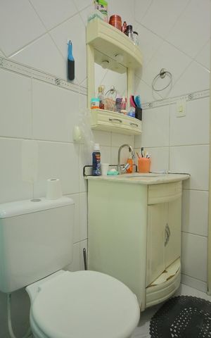Casa à venda com 274m², 2 quartos e 3 vagasBanheiro 