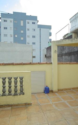 Casa à venda com 274m², 2 quartos e 3 vagasÁrea de convivência ( compartilhada ) 