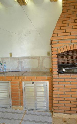 Casa à venda com 274m², 2 quartos e 3 vagasÁrea de convivência ( compartilhada ) 