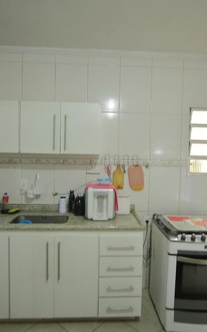 Casa à venda com 274m², 2 quartos e 3 vagasCozinha 
