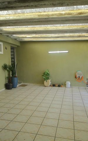 Casa à venda com 274m², 2 quartos e 3 vagasGaragem ( 2 vagas) 