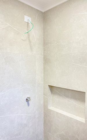 Casa de condomínio à venda com 65m², 2 quartos e 1 vaga Casa de condomínio à venda com 65m², 2 quartos e 1 vagaBanheiro da Suíte 1