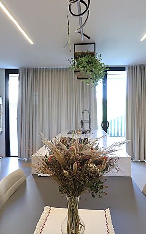 Casa de condomínio para alugar com 196m², 2 quartos e 2 vagasSala  cozinha americana integrada