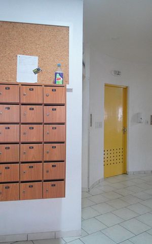 Apartamento para alugar com 81m², 2 quartos e sem vagaEntrada
