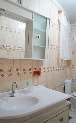 Apartamento para alugar com 81m², 2 quartos e sem vagaBanheiro