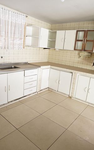 Casa para alugar com 285m², 4 quartos e sem vaga