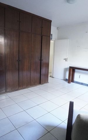 Casa para alugar com 285m², 4 quartos e sem vaga