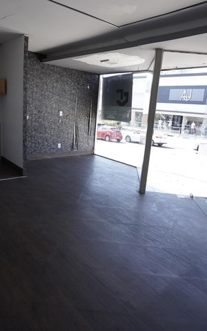 Casa para alugar com 285m², 4 quartos e sem vaga