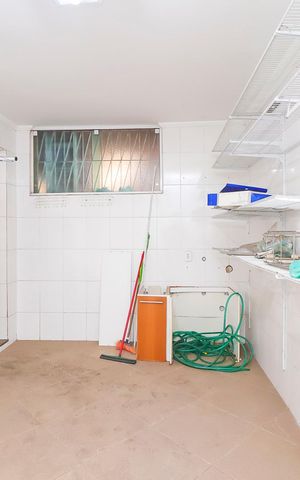 Casa à venda com 155m², 3 quartos e 2 vagasÁrea de Serviço
