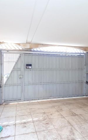 Casa à venda com 155m², 3 quartos e 2 vagasGaragem