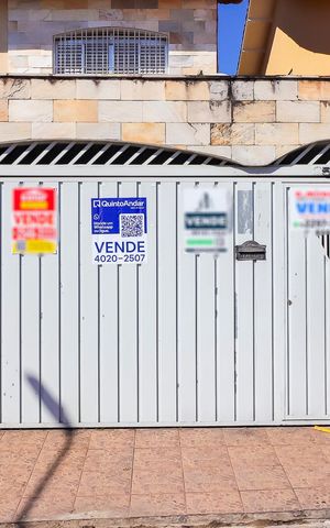 Casa à venda com 155m², 3 quartos e 2 vagasFachada