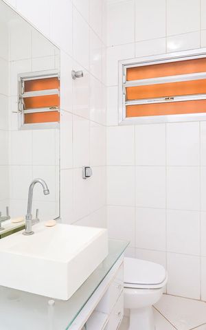 Casa à venda com 155m², 3 quartos e 2 vagasBanheiro 1