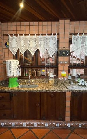 Casa à venda com 390m², 5 quartos e 2 vagas
