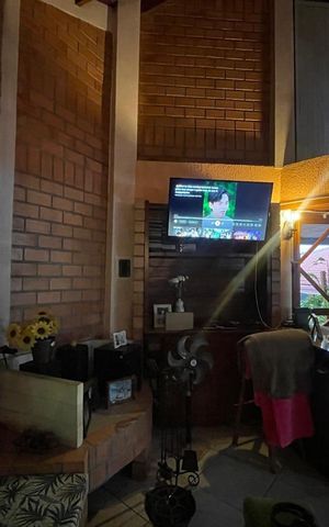 Casa à venda com 390m², 5 quartos e 2 vagas
