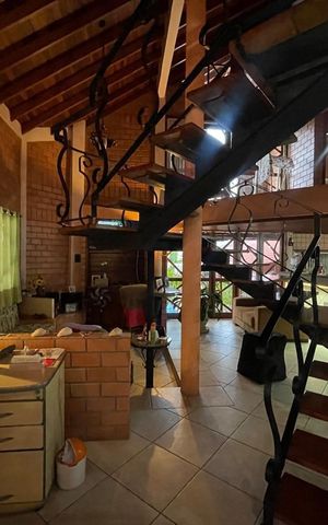 Casa à venda com 390m², 5 quartos e 2 vagas
