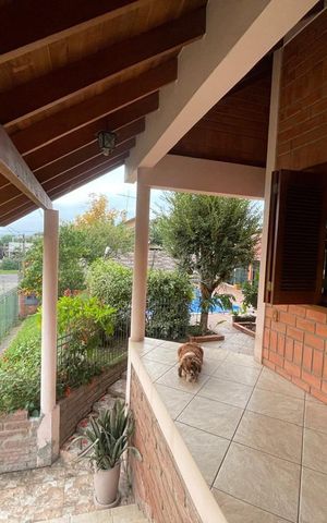 Casa à venda com 390m², 5 quartos e 2 vagas