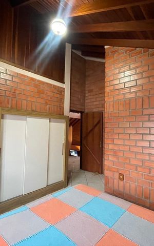 Casa à venda com 390m², 5 quartos e 2 vagas