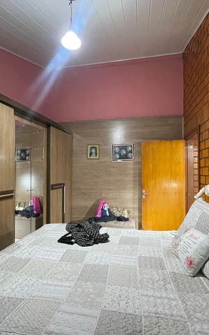 Casa à venda com 390m², 5 quartos e 2 vagas