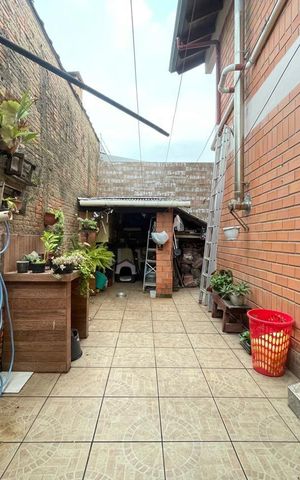 Casa à venda com 390m², 5 quartos e 2 vagas