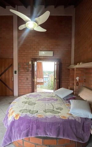 Casa à venda com 390m², 5 quartos e 2 vagas