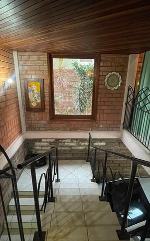 Casa à venda com 390m², 5 quartos e 2 vagas
