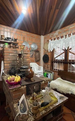 Casa à venda com 390m², 5 quartos e 2 vagas