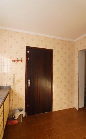 Casa para alugar com 272m², 3 quartos e 4 vagasCozinha 