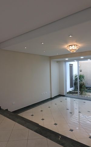 Casa para alugar com 272m², 3 quartos e 4 vagasSala 