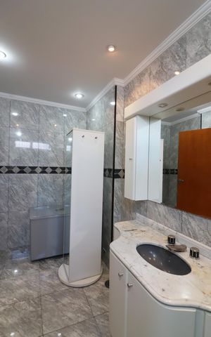 Casa para alugar com 272m², 3 quartos e 4 vagasQuarto 1 - Suíte Banheiro 