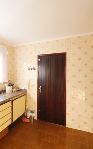 Casa para alugar com 272m², 3 quartos e 4 vagasCozinha 