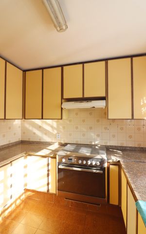 Casa para alugar com 272m², 3 quartos e 4 vagasCozinha 