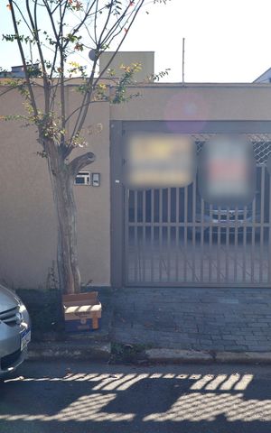 Casa para alugar com 272m², 3 quartos e 4 vagasFachada